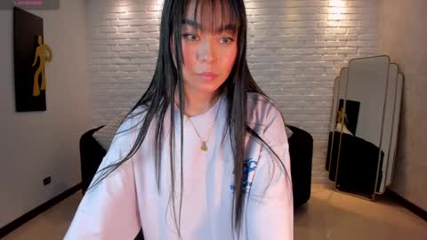 Snapshot of gigilee_ chatting on January 4, 8:16 pm GIGI online show from January 4, 8:16 pm