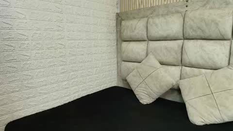 gigirose_ online show from September 30, 9:36 pm