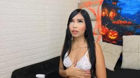 gigirose_ online show from October 11, 8:01 pm