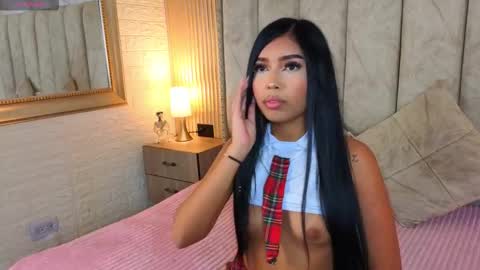 gigirose_ online show from October 25, 3:29 am
