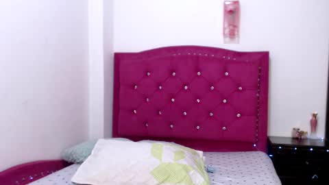 Madelyy Gesell online show from September 19, 9:29 pm