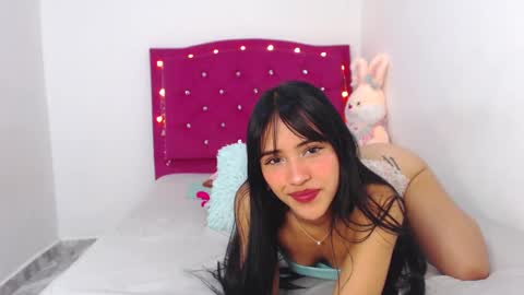 Madelyy Gesell online show from January 23, 8:24 pm