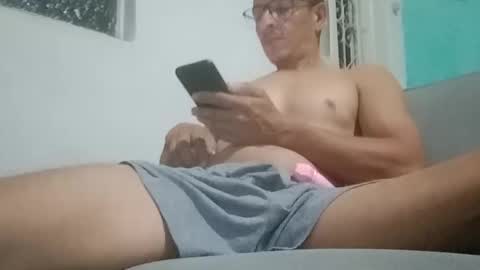 Snapshot of gilm906213 chatting on January 19, 4:54 am gilm906213 online show from January 19, 4:54 am