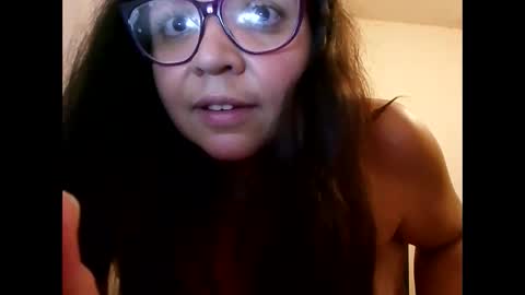 Snapshot of gina_honey chatting on January 1, 11:51 pm gina_honey online show from January 1, 11:51 pm