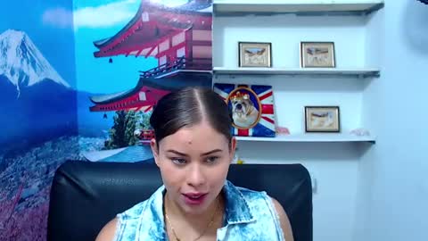  Gina   online show from December 28, 2:42 pm
