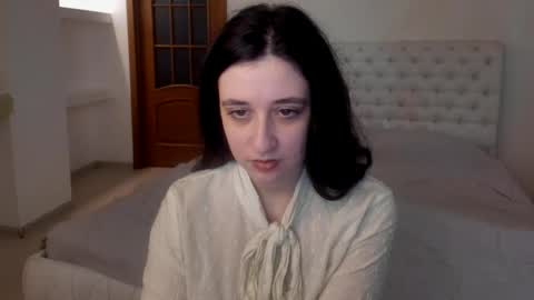 Kate online show from February 2, 9:18 am