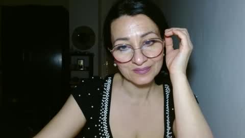 Snapshot of ginaoneon chatting on March 4, 12:07 am GinaONeon online show from March 4, 12:07 am