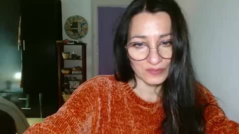 Snapshot of ginaoneon chatting on January 2, 8:35 pm GinaONeon online show from January 2, 8:35 pm