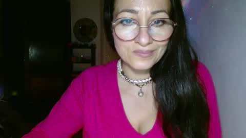 Snapshot of ginaoneon chatting on February 12, 11:20 pm GinaONeon online show from February 12, 11:20 pm