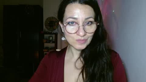 Snapshot of ginaoneon chatting on February 25, 12:47 am GinaONeon online show from February 25, 12:47 am
