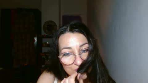 Snapshot of ginaoneon chatting on December 22, 11:31 pm GinaONeon online show from December 22, 11:31 pm
