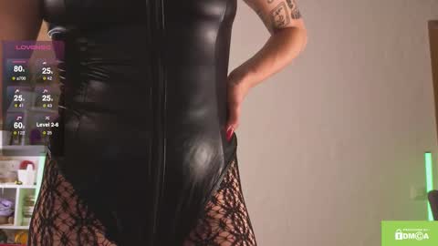 Gina online show from October 7, 5:31 pm