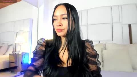 Snapshot of ginebra_ness chatting on February 11, 12:15 pm Ginebra Ness online show from February 11, 12:15 pm