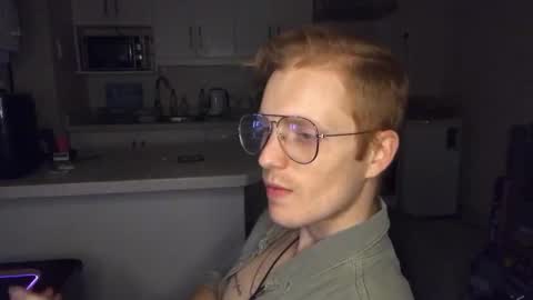 Snapshot of gingerboy_69 chatting on September 16, 11:19 pm Jay online show from September 16, 11:19 pm