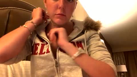 gingerfox777 online show from December 5, 5:32 am