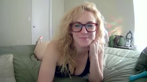 Snapshot of gingergrand chatting on September 19, 9:51 pm GingerGrand online show from September 19, 9:51 pm