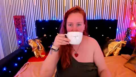 gingergreeneyes online show from January 10, 3:17 pm