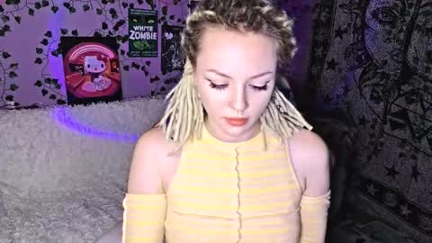 Snapshot of ginnyhotbeat chatting on September 11, 9:38 pm Ginny online show from September 11, 9:38 pm