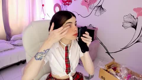 Kendall online show from February 13, 2:20 pm