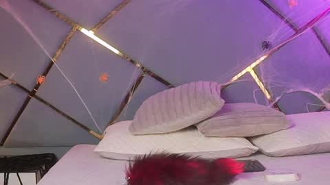 giorgia online show from October 31, 5:30 am