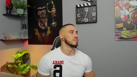 Snapshot of giorgio_leone2 chatting on December 7, 1:30 am Giorgio leone online show from December 7, 1:30 am