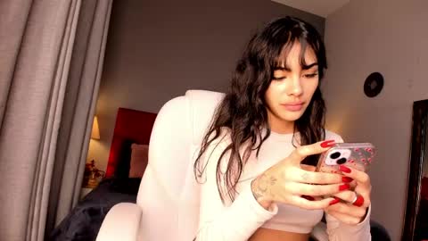 Giovanna  online show from May 10, 3:35 am