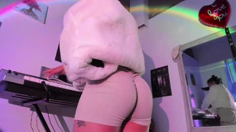 girasol1921 online show from February 13, 2:12 am