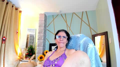 Girasol Walton online show from December 26, 8:11 pm