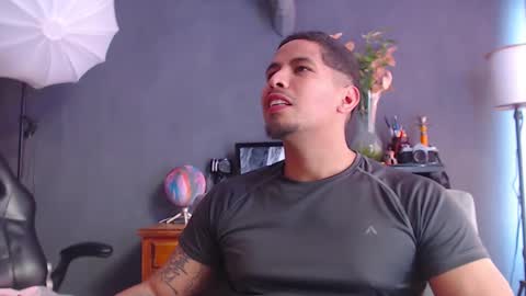 Snapshot of girge23 chatting on September 18, 6:56 pm piggy boy online show from September 18, 6:56 pm