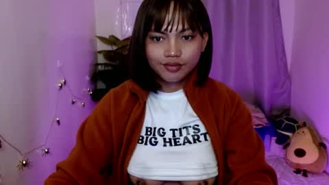 Snapshot of girl2rememberxxx chatting on January 26, 1:36 pm YOUR GIRL AXIE online show from January 26, 1:36 pm