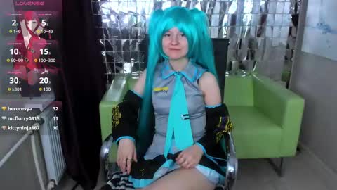 Snapshot of girl_next_doorr chatting on February 20, 4:36 pm girl_next_doorr online show from February 20, 4:36 pm