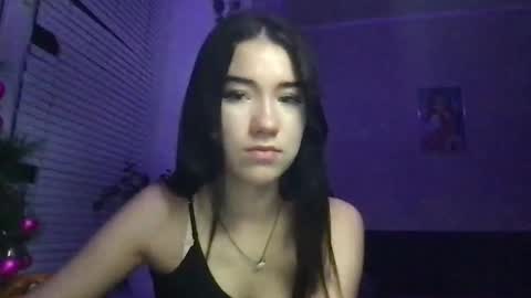 girl_sue online show from December 23, 11:28 pm