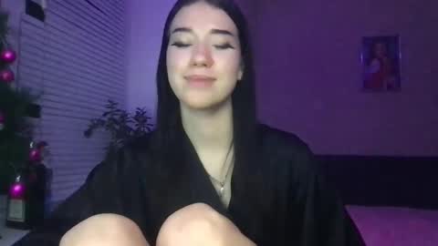 girl_sue online show from January 3, 12:43 am