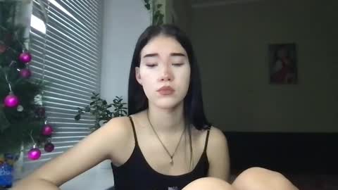 girl_sue online show from December 27, 12:23 pm