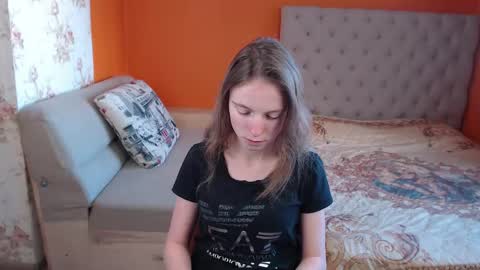 Snapshot of girl_summer97 chatting on March 7, 12:23 pm Katia online show from March 7, 12:23 pm