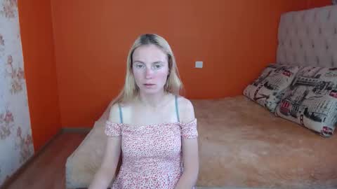 Snapshot of girl_summer97 chatting on September 21, 1:59 pm Katia online show from September 21, 1:59 pm