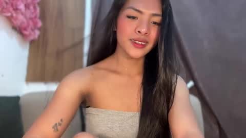 queen ronna online show from October 26, 8:15 am