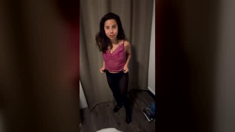 girldulce045 online show from February 17, 10:53 pm