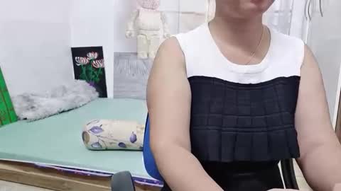 girlhanoi online show from September 30, 9:09 am