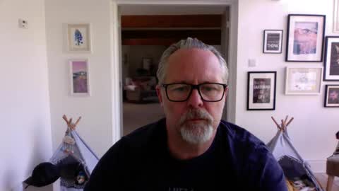 girlsandbikes online show from April 28, 12:09 pm