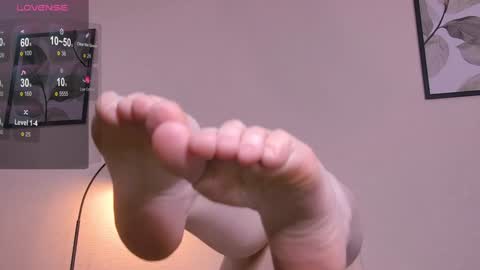 Ella Lisa Chloe online show from October 14, 1:14 pm