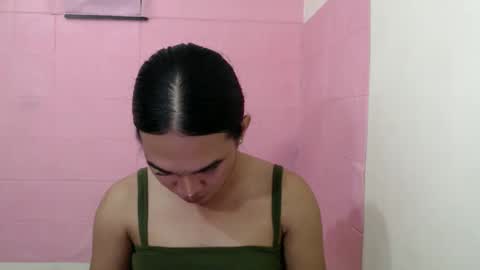 Snapshot of girlthatuneedxxx chatting on December 3, 8:01 pm Rhaine online show from December 3, 8:01 pm