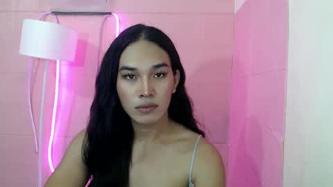 Snapshot of girlthatuneedxxx chatting on February 11, 4:13 pm Rhaine online show from February 11, 4:13 pm