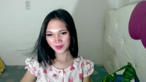 Divine online show from October 28, 8:15 am