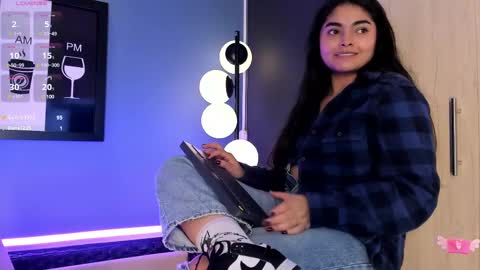     online show from February 18, 2:59 pm