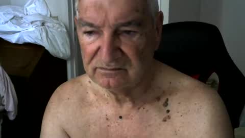 gisse1952m online show from May 29, 9:18 am