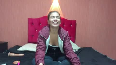 Snapshot of gissel_angel chatting on February 17, 11:33 pm Gissel angel online show from February 17, 11:33 pm