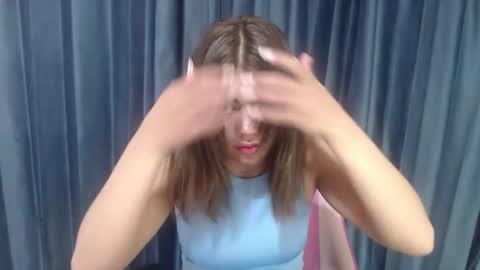 Snapshot of gissel_angel chatting on February 11, 8:42 pm Gissel angel online show from February 11, 8:42 pm