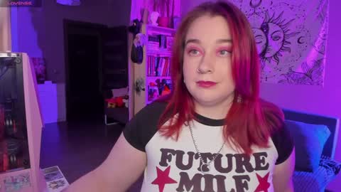 Snapshot of gitera_ chatting on December 5, 8:38 pm AlexaMillis online show from December 5, 8:38 pm