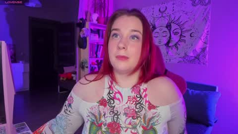 Snapshot of gitera_ chatting on December 6, 11:41 pm AlexaMillis online show from December 6, 11:41 pm
